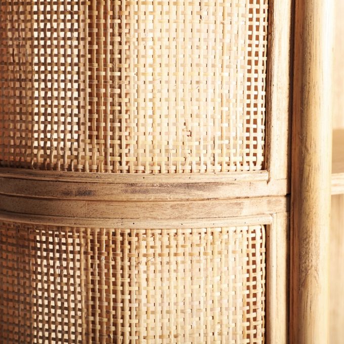 Estantería Ovalada Fresno y Ratán Layki, Nórdica (88x40x180 cm)