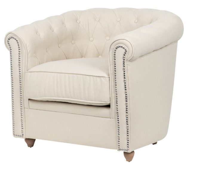 sillón chéster lino blanco tachuelas plata clásico