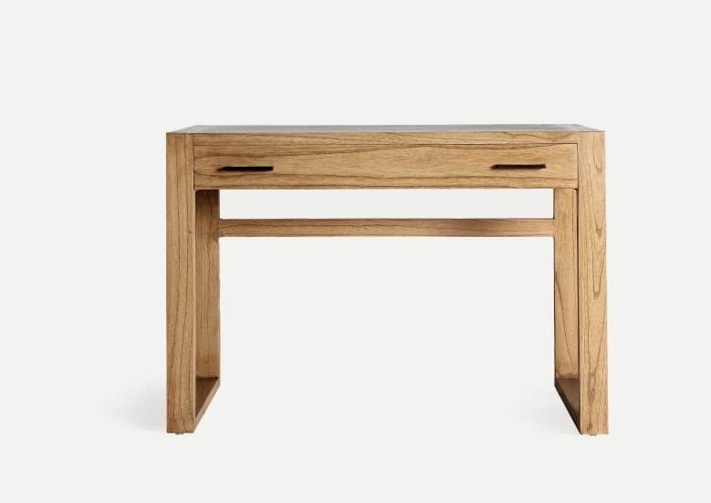 escritorio de madera mindi natural y estilo nórdico
