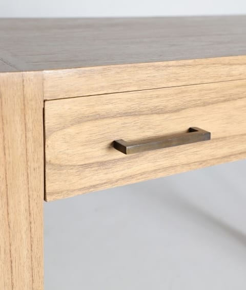 escritorio de madera mindi natural y estilo nórdico