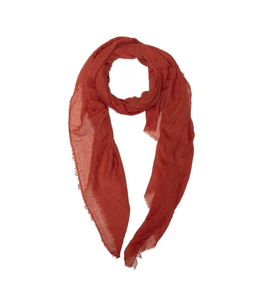 foulard liso efecto arrugado color terracota con flecos cortos