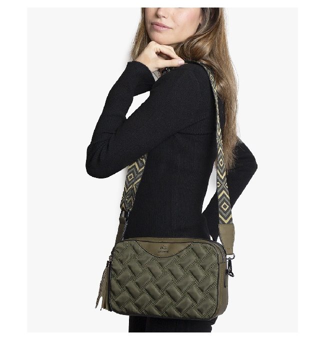 Bolso Acolchado Verde Correa (25x17x8 cm)