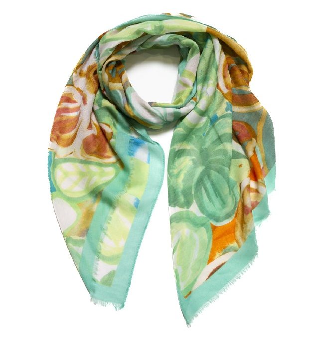 pañuelo foulard estampado floral tonos verdes y naranjas