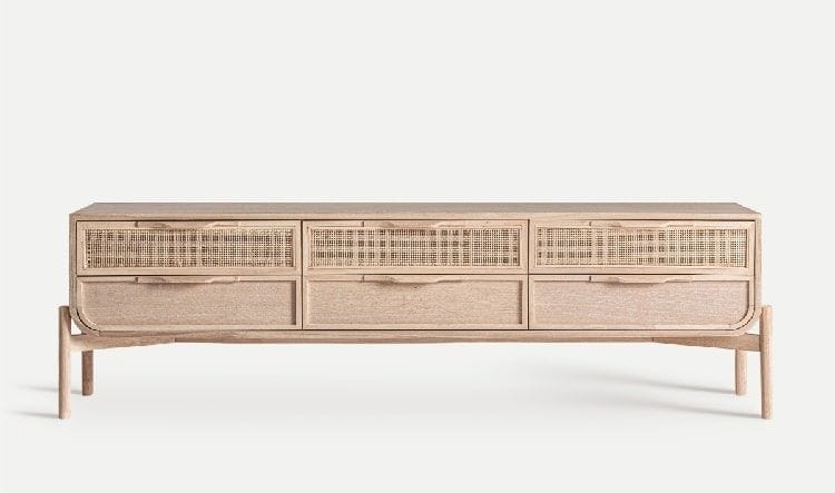 mueble auxiliar tv en madera de fresno y ratán con seis cajones de estilo nórdico