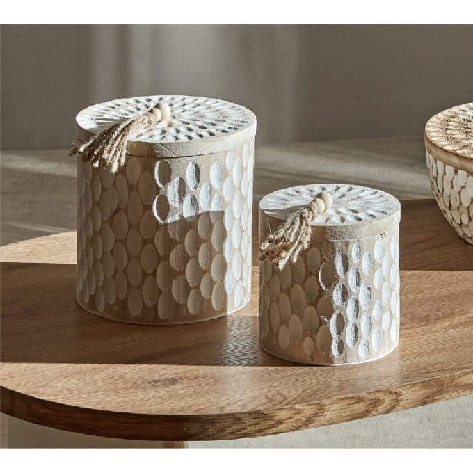 set de cajas de madera lóbulos tallados blancos con borlas de yute de estilo rústico