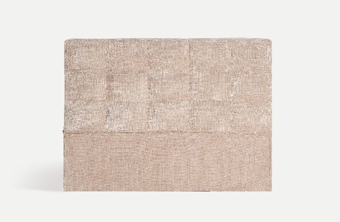 cabecerro acolchado y tapizado en tejkido de poliester jaspeado color beige de estilo clásico