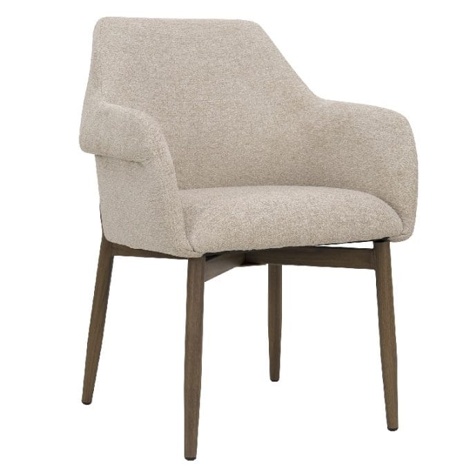 silla con apoyabrazos acolchada y tapizada en tejido beige con patas en metal