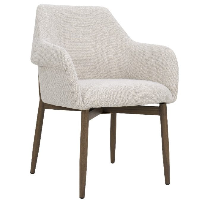 silla con apoyabrazos tapizadas en tejido de chenilla color crema y patas de metal marrón