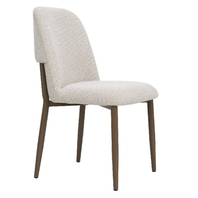 set de 2 sillas con pataas en metal marrón y asiento y respaldo alto tapizados en chenilla crema de estilo nórdico